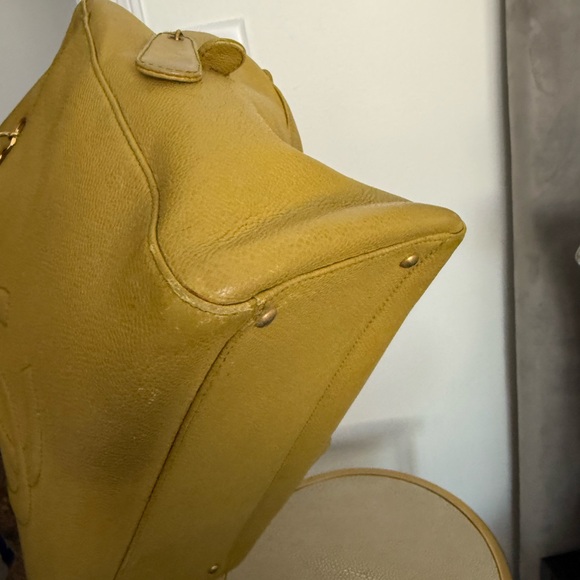 Chanel Vintage Timeless Dome Tote - Picture 4 of 9